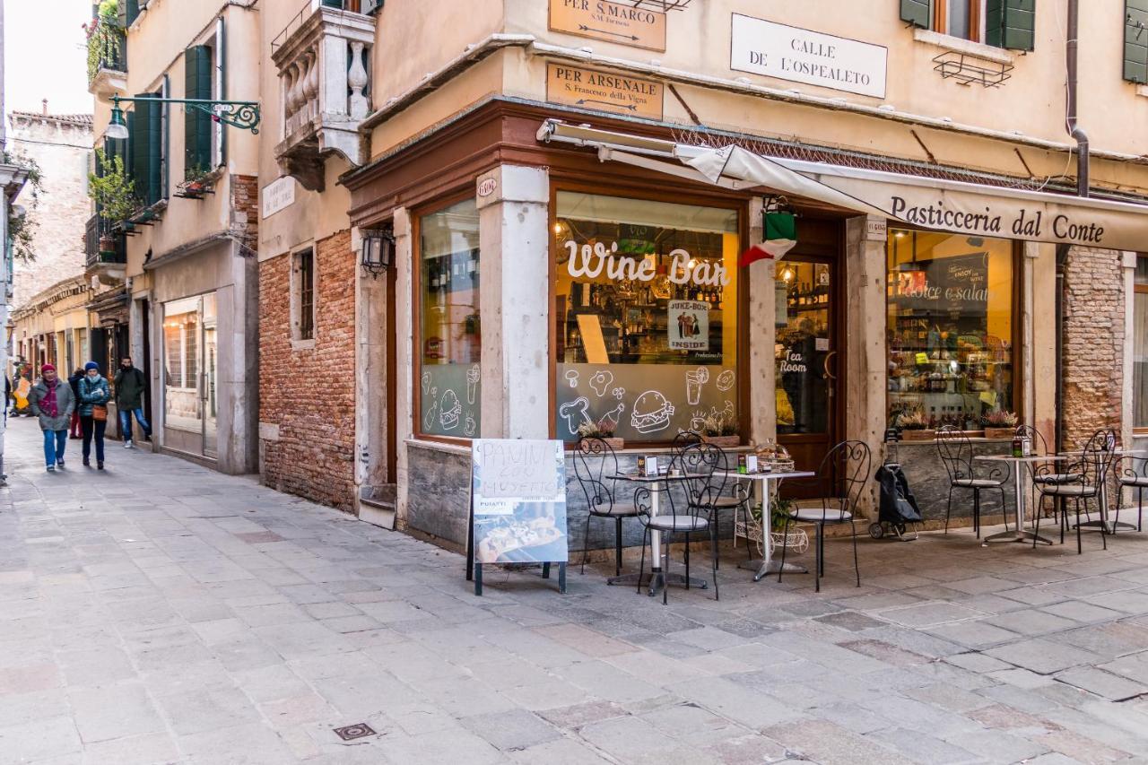 Doge'S Pantheon & St.Mark School In Hidden Venice Veneza Exterior foto