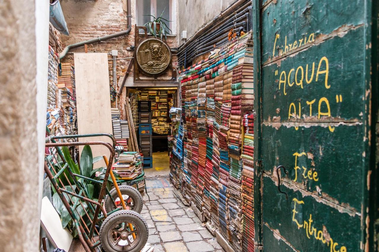 Doge'S Pantheon & St.Mark School In Hidden Venice Veneza Exterior foto
