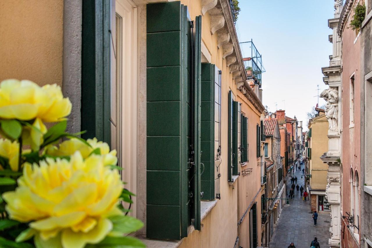 Doge'S Pantheon & St.Mark School In Hidden Venice Veneza Exterior foto