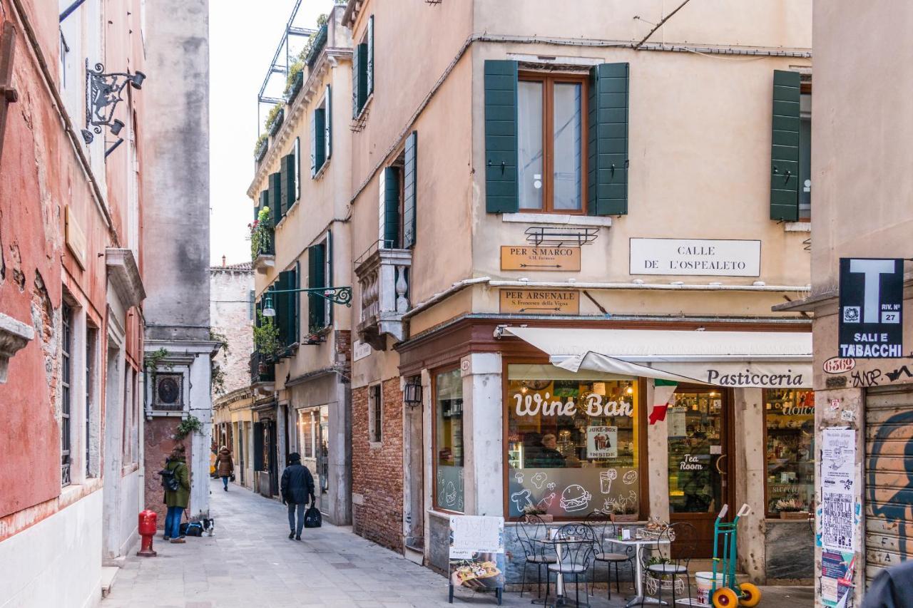 Doge'S Pantheon & St.Mark School In Hidden Venice Veneza Exterior foto