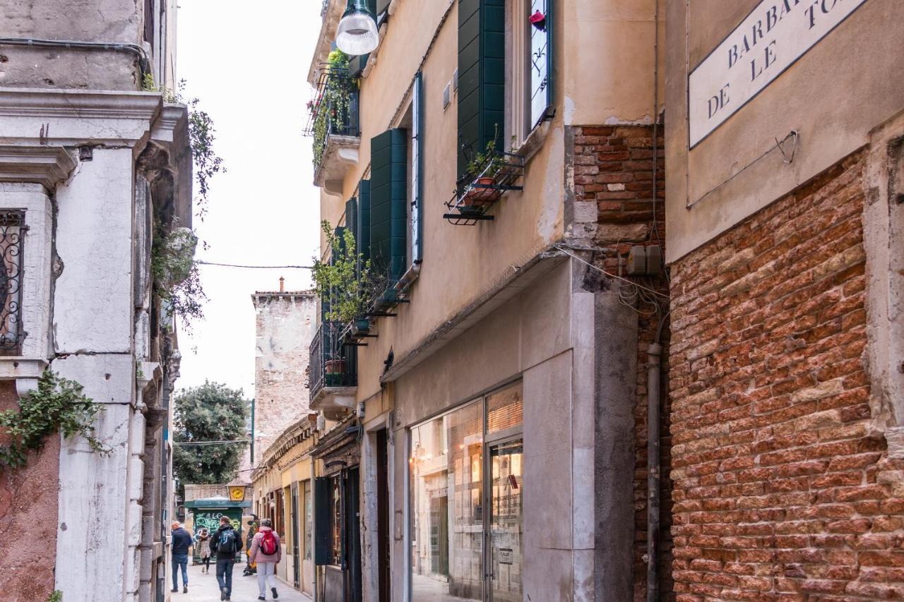 Doge'S Pantheon & St.Mark School In Hidden Venice Veneza Exterior foto