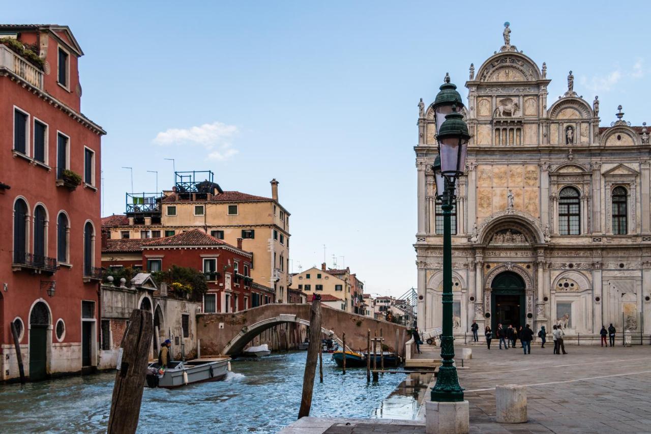 Doge'S Pantheon & St.Mark School In Hidden Venice Veneza Exterior foto